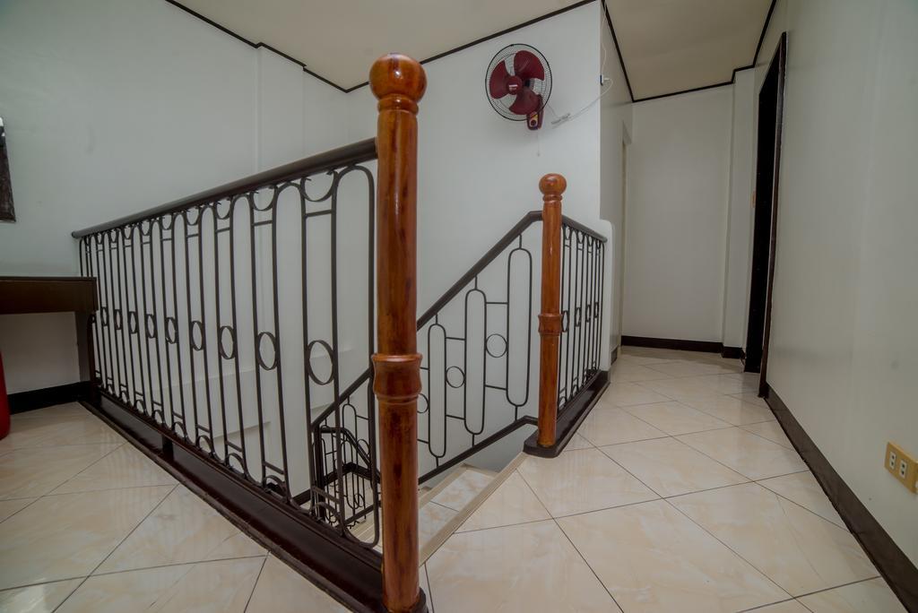Jenjen'S House Rental Lapu-Lapu City Esterno foto